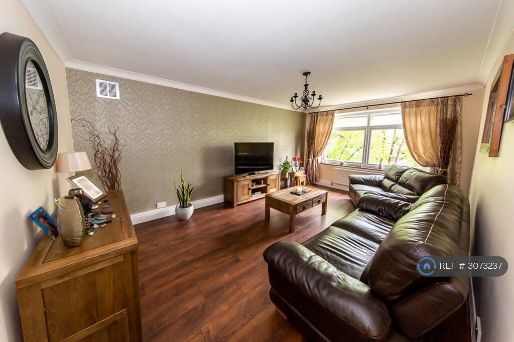 Apartment in Enfield - View 2
