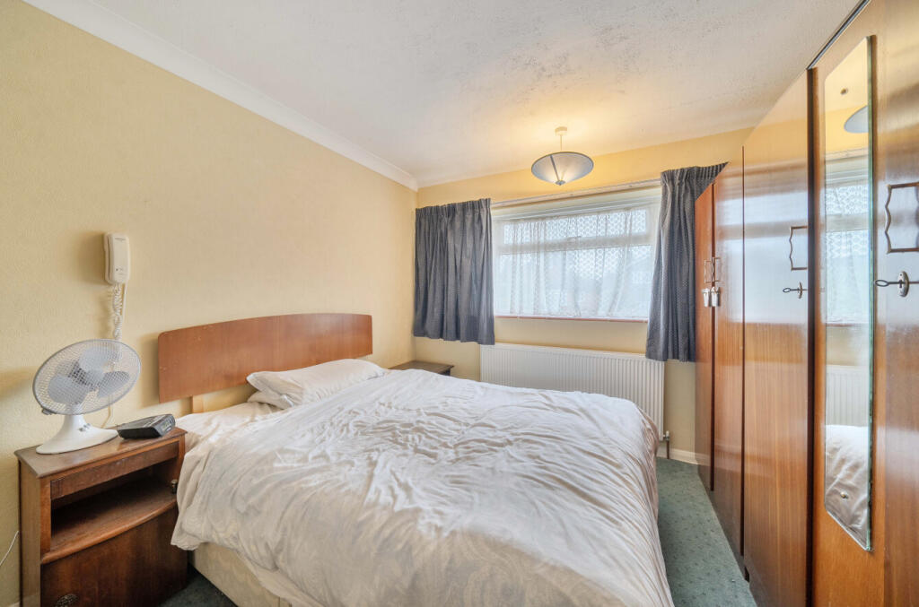 Highfield Path, Farnborough, Hampshire, GU14 - More