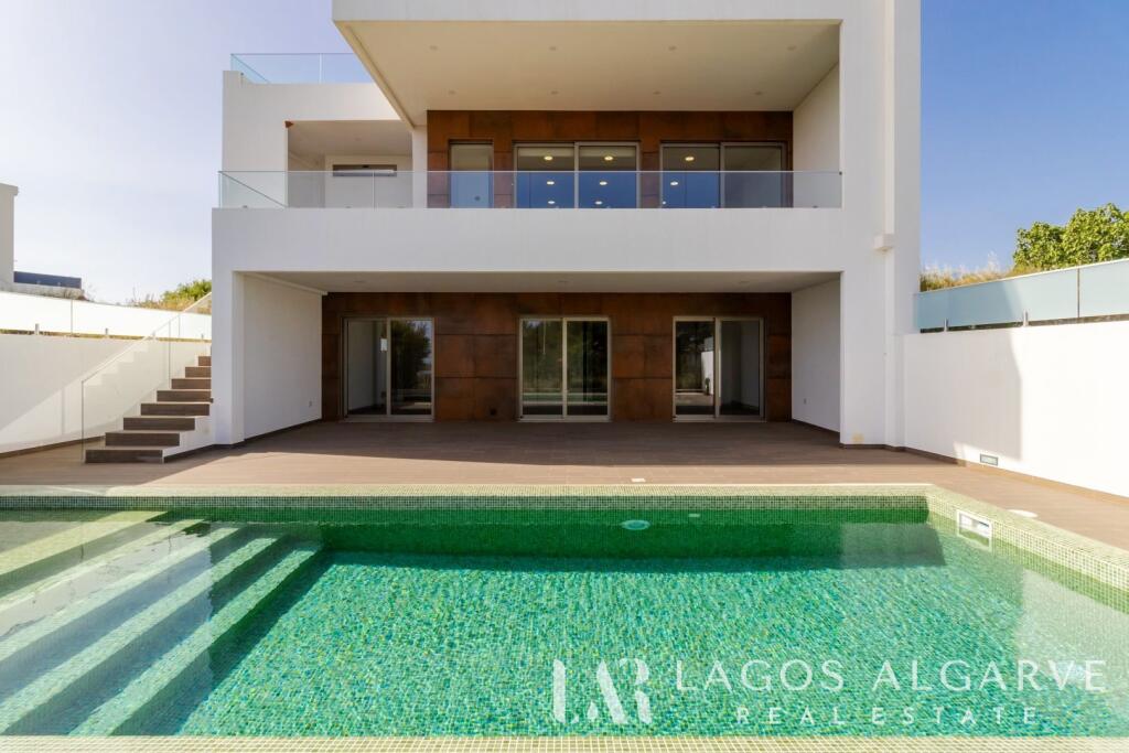 Main image of property: Algarve, Mexilhoeira Grande