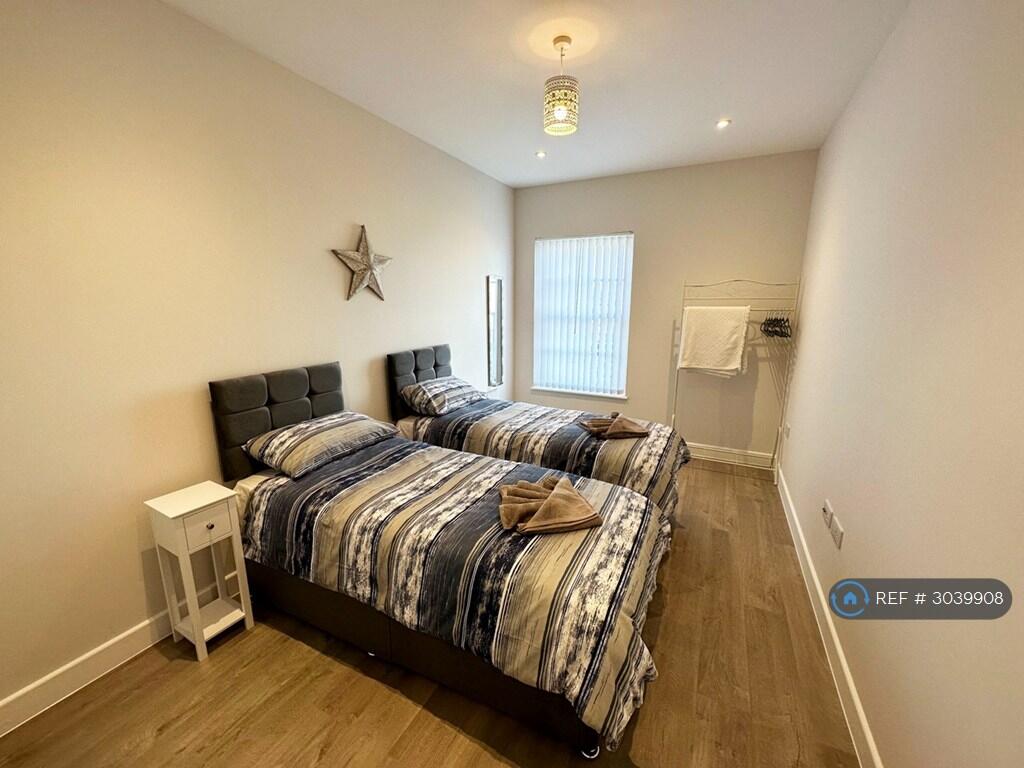 Apartment in Tonbridge - More
