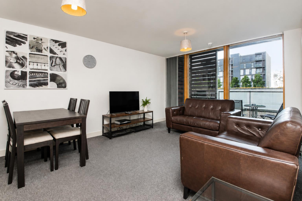 Apartment in Milton Keynes - View 4
