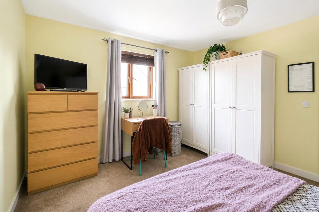 Apartment in Basingstoke and Deane, Lychpit, Popley - View 6