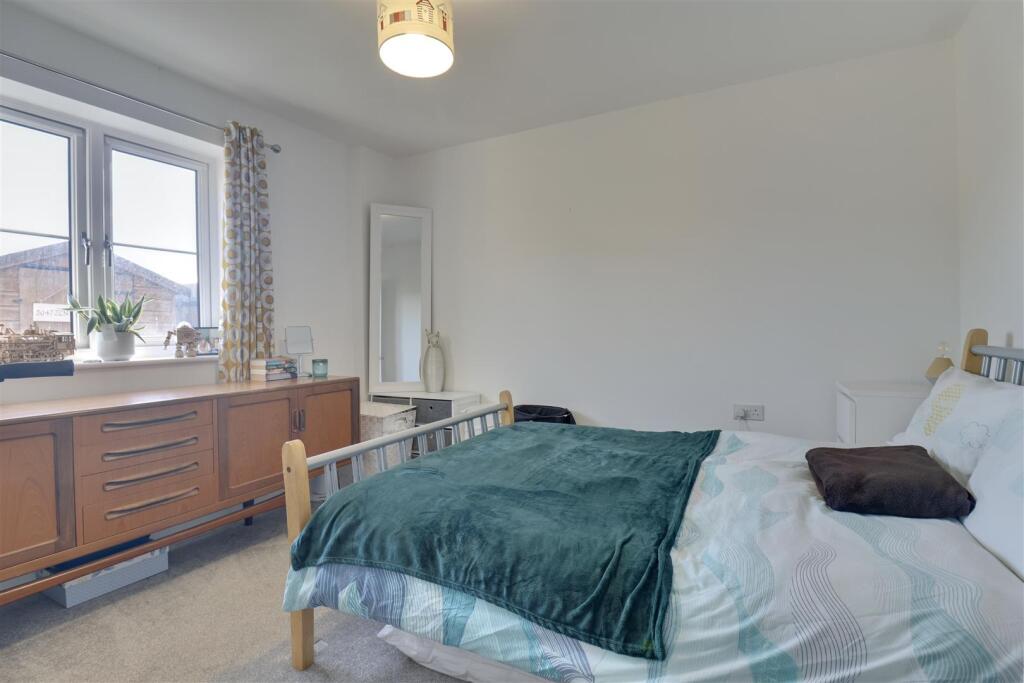 House in Portsmouth - View 5
