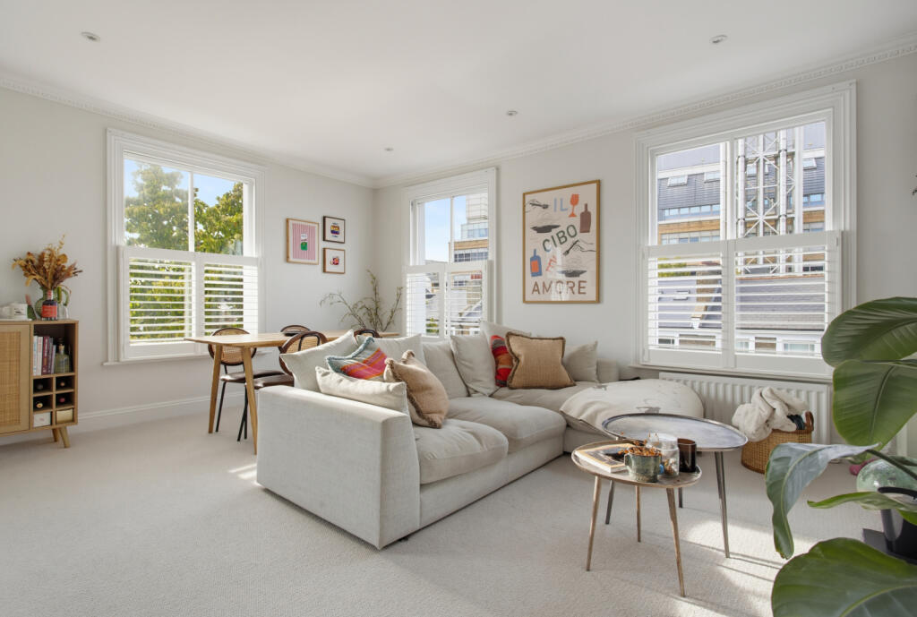Apartment in London, Royal Borough of Kensington and Chelsea - More