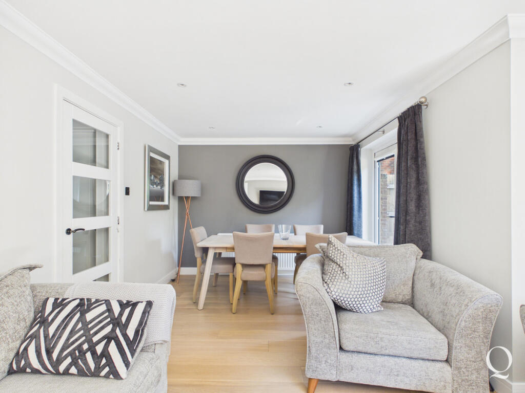 House in Corfe Mullen - More