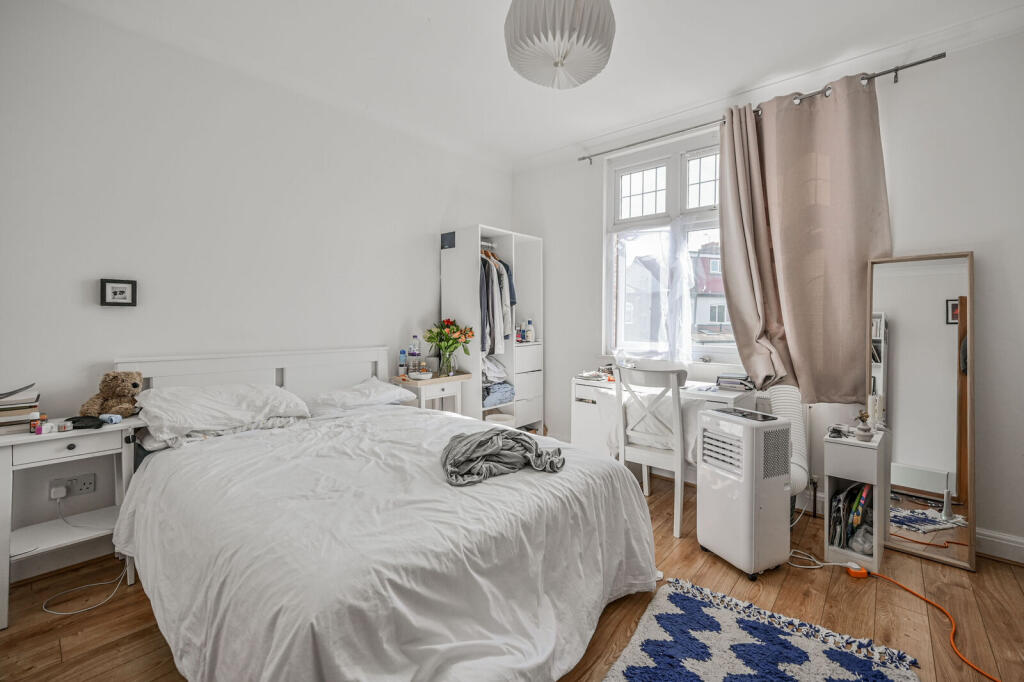 House in London - View 4