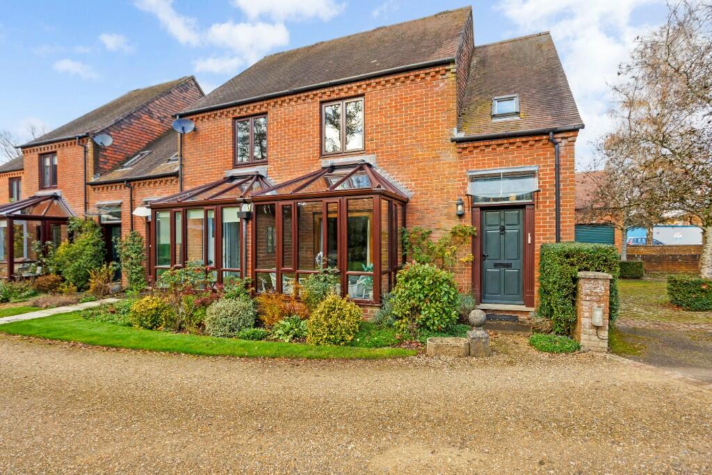 Bearwater, Hungerford, Berkshire, RG17 0NN.