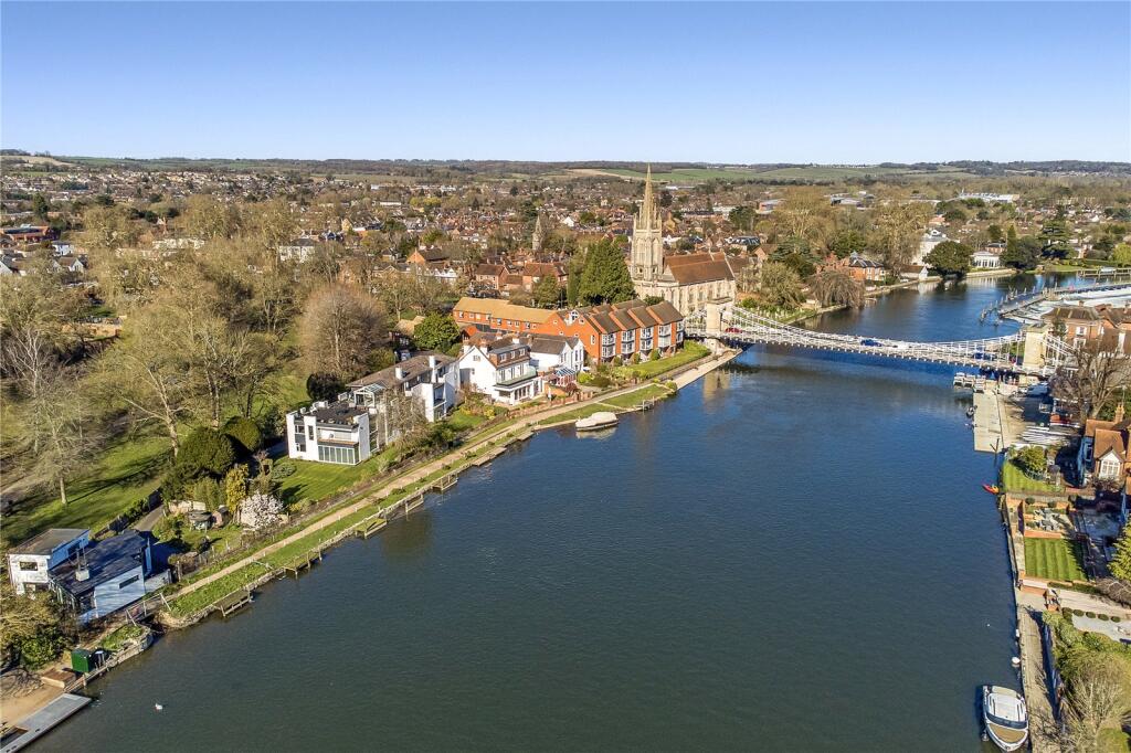 Main image of property: Dunstable House, Riverside, Marlow, Buckinghamshire, SL7