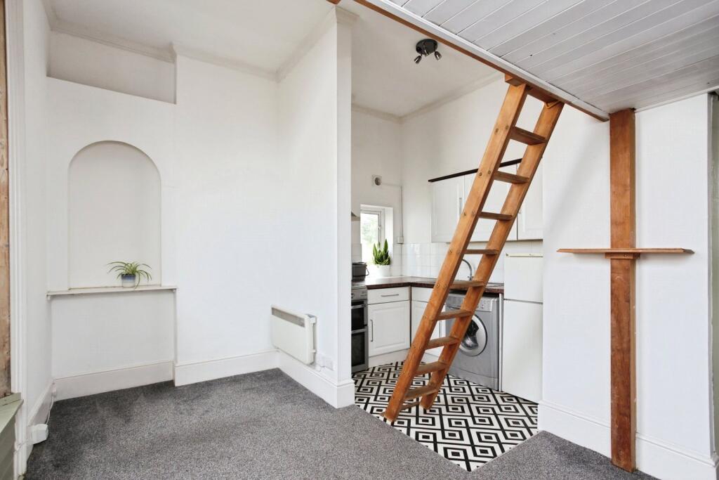 Apartment in Tonbridge - View 4