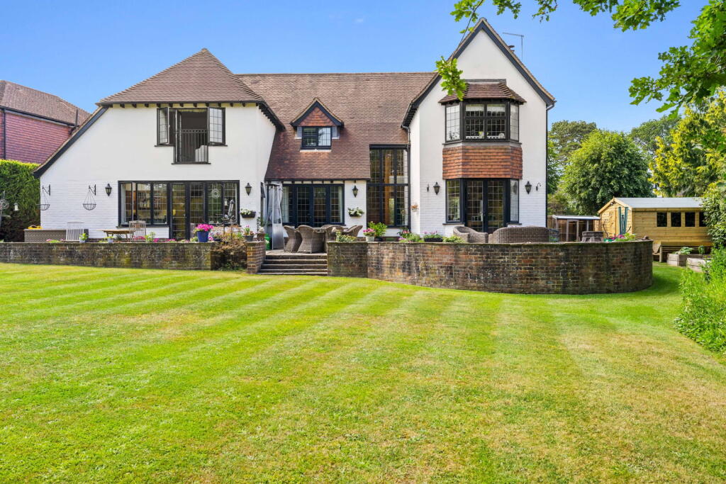 House in Kingston upon Thames - View 2