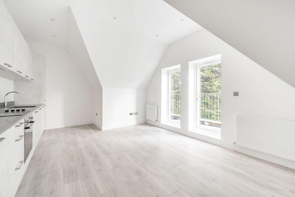 Apartment in London - View 2
