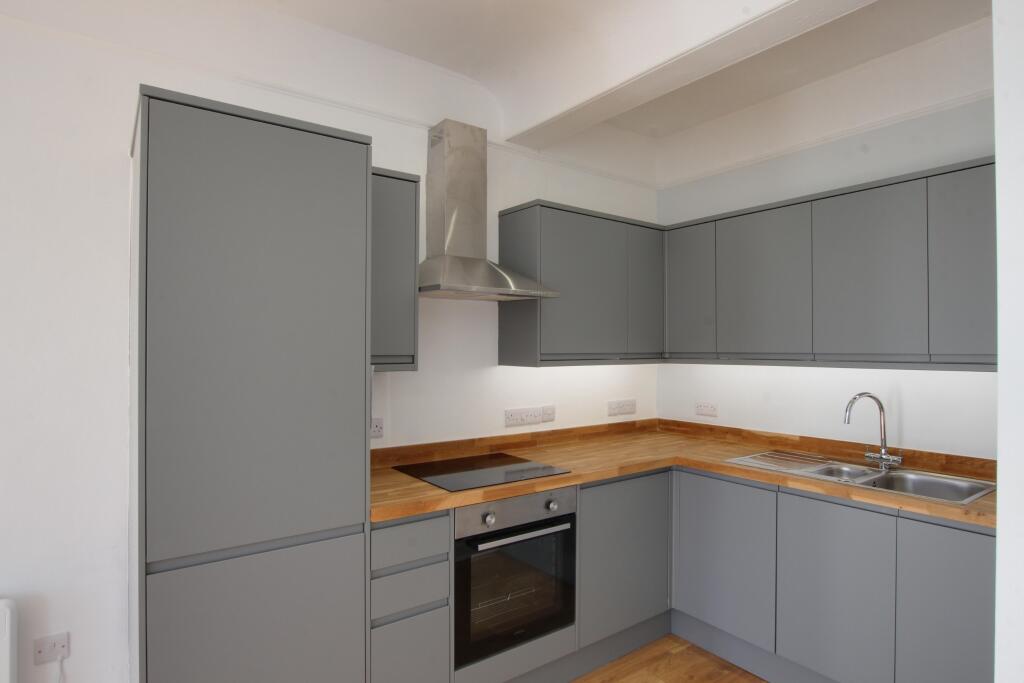 Apartment in Portsmouth - View 4