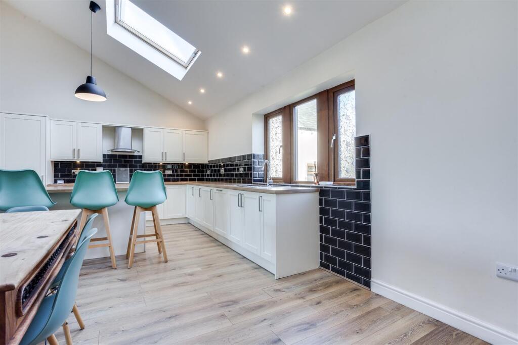 Additional image 18 of Cliff Hollins Lane, Oakenshaw, Bradford