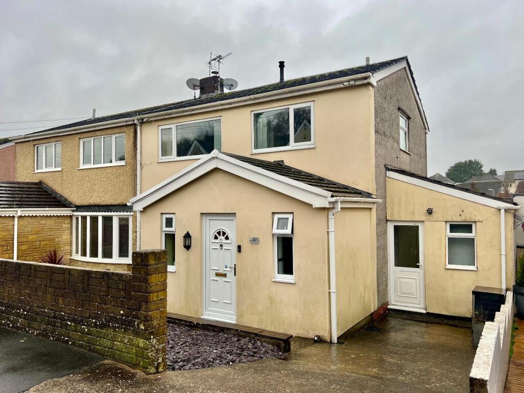 Main image of property: Heol-Y-Bardd, Bridgend County Borough, CF31 4SS