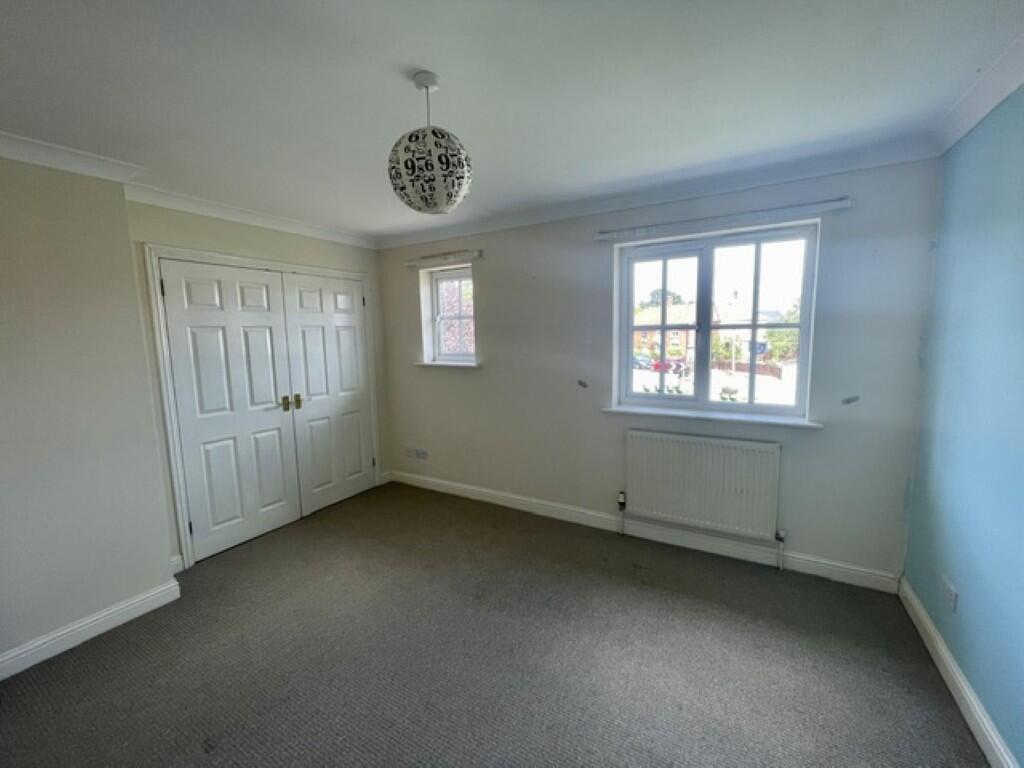 House in Mid Suffolk, Yaxley - More