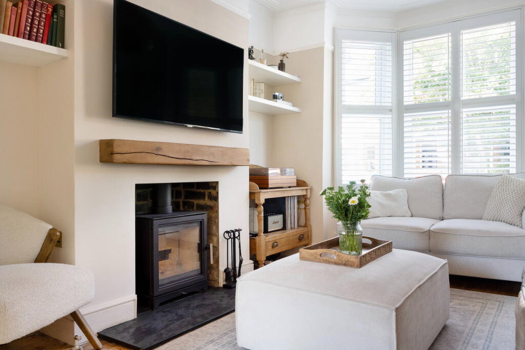 House in Gloucester - View 4