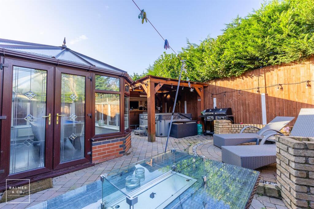 Holden Brook Close, Leigh, WN7 photo 4