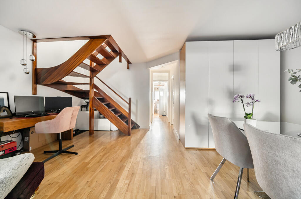 House in Enfield - View 4