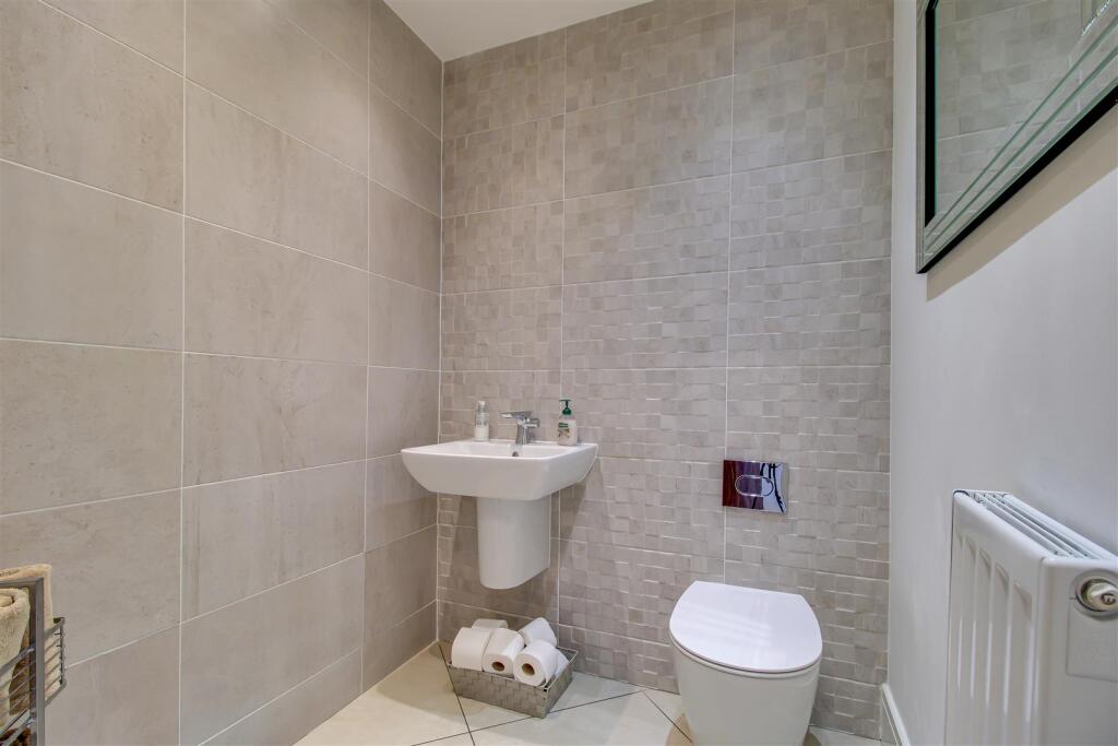 House in Wakefield, Outwood - View 5
