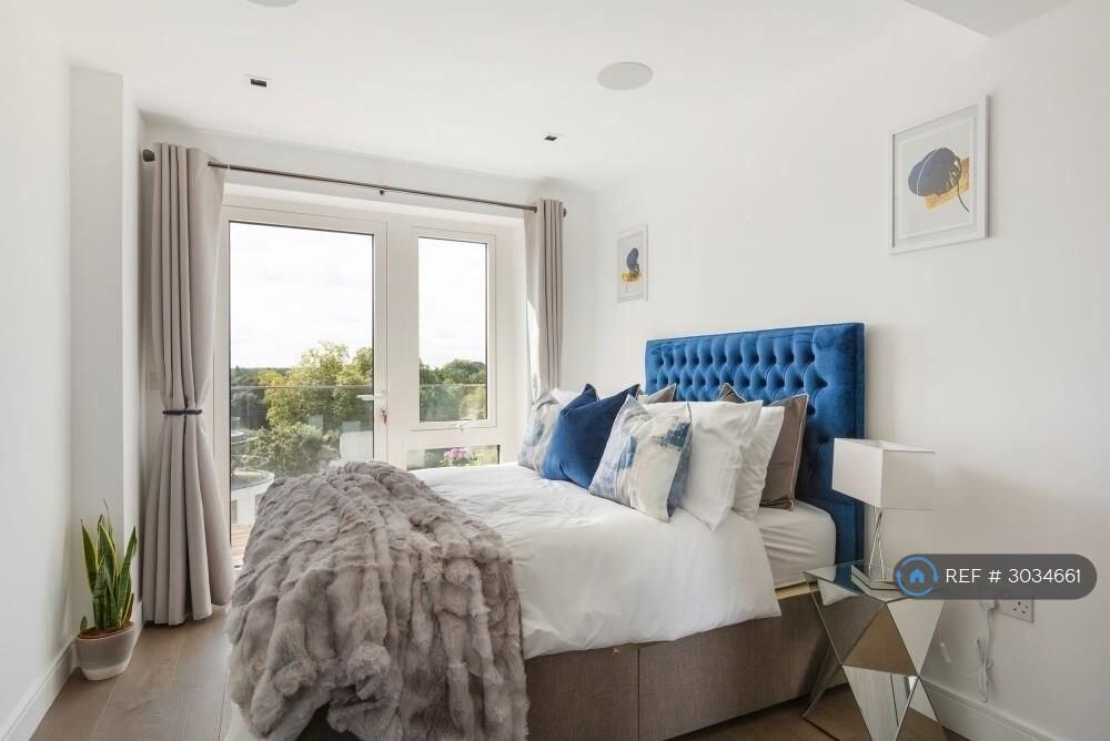 Apartment in London - View 5