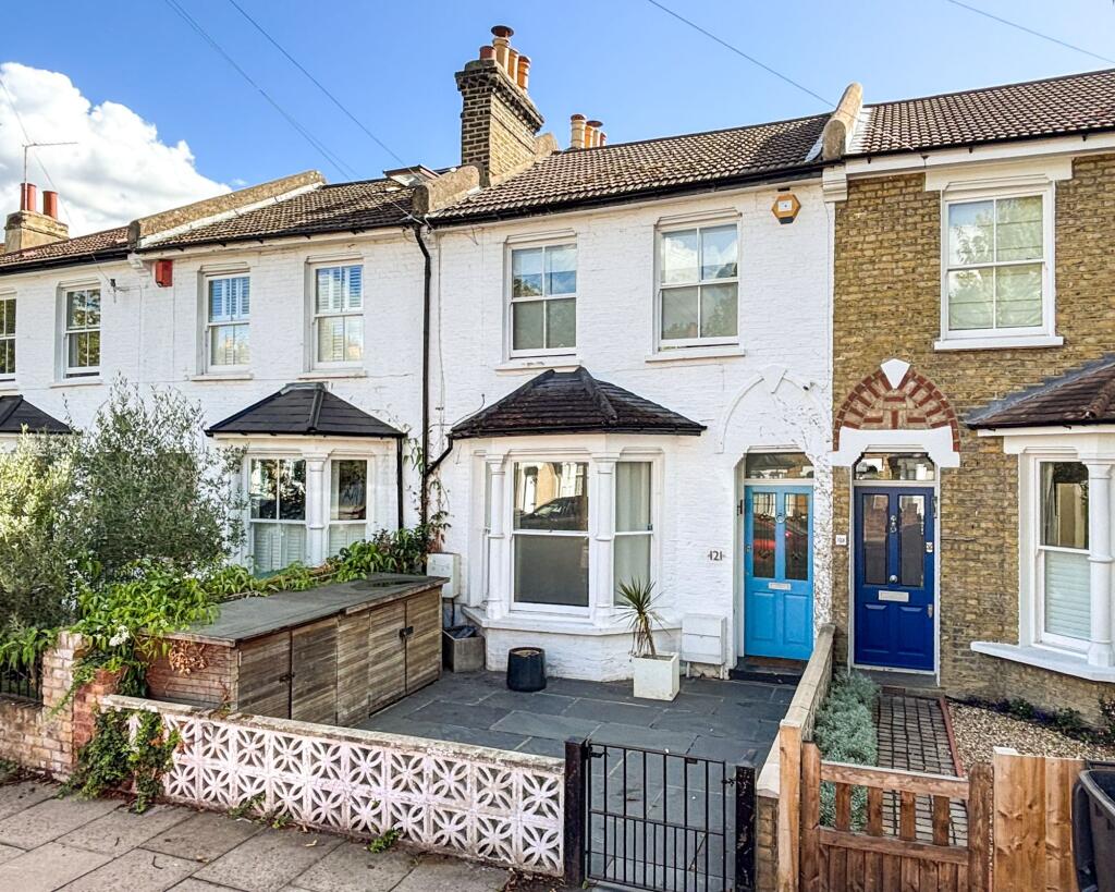 Main image of property: Taunton Road, London, SE12