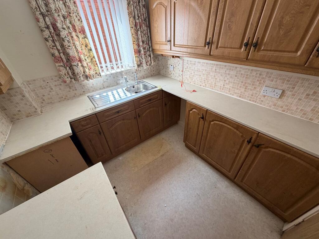 Apartment in Sandwell, West Midlands - More