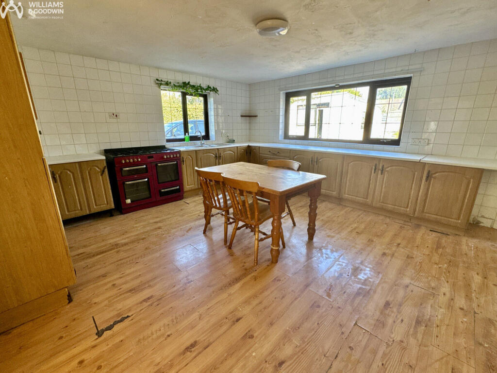 House in Bodedern, Ynys Môn / Isle of Anglesey - More
