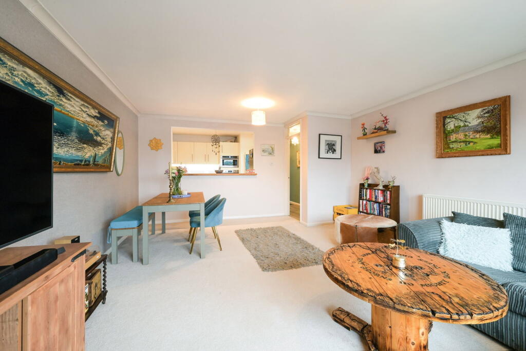 Apartment in Lingfield - More