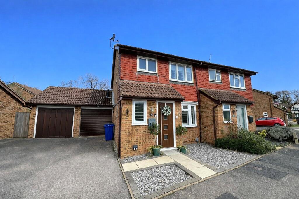 Main image of property: Netherhouse Moor, Church Crookham, Fleet, Hampshire, GU51