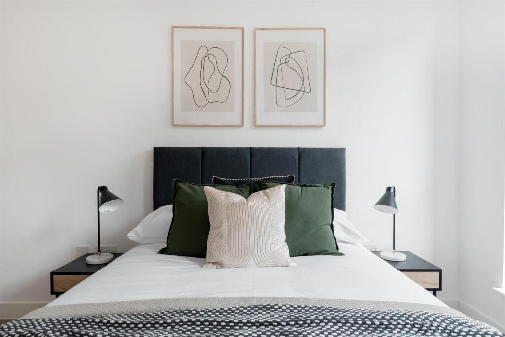 Apartment in London - View 5