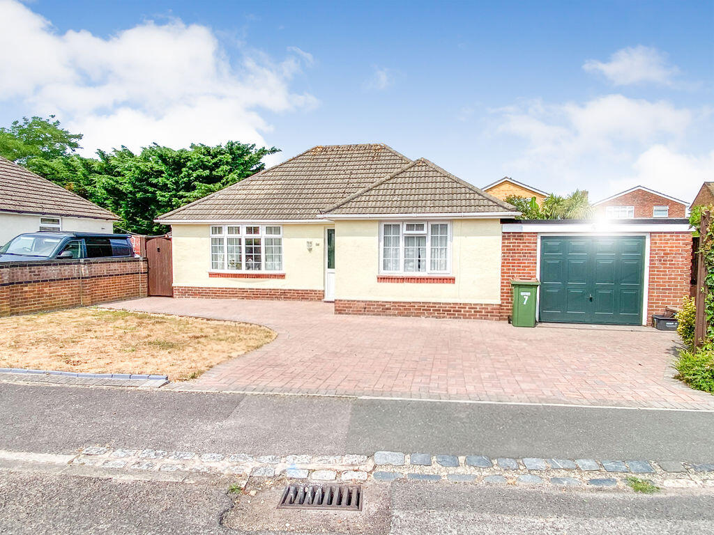 Main image of property: Nursery Grove, Hedge End, SO30