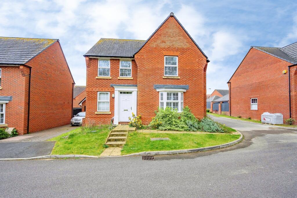 Main image of property: Grayling Grove, Hemel Hempstead