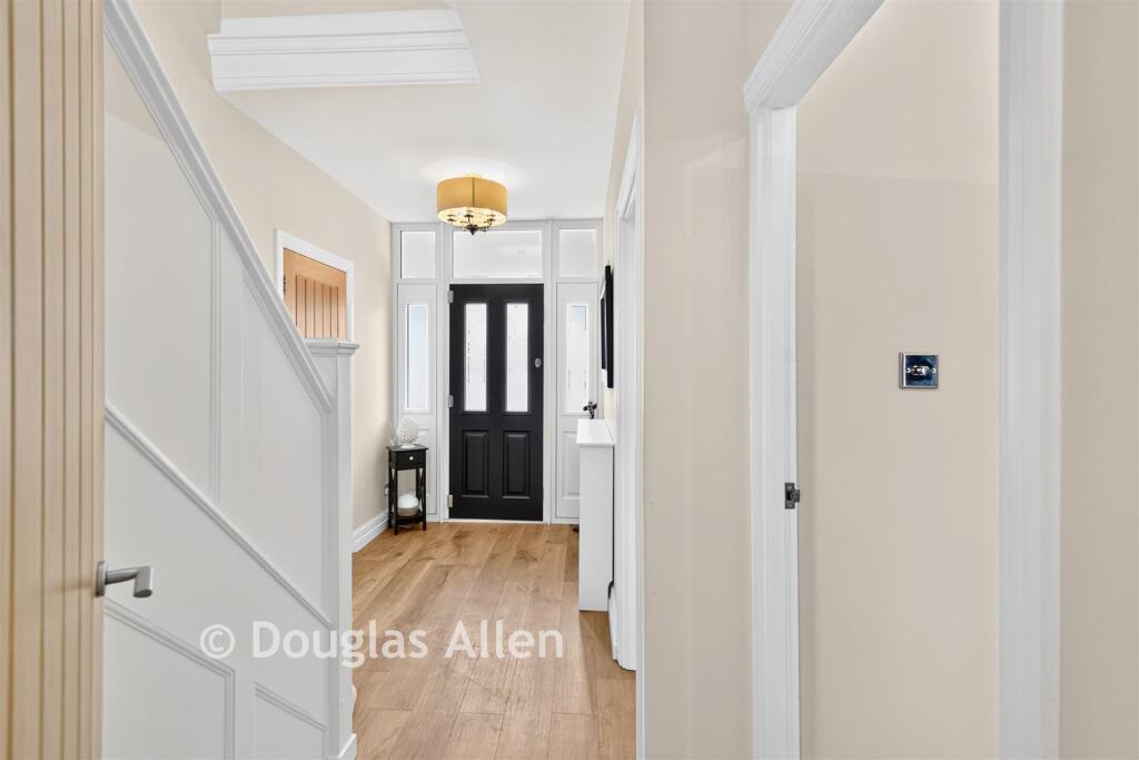 House in Romford - More