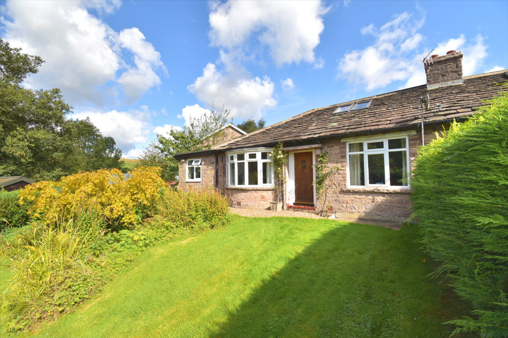 2-bed semi-detached on Bradshaw Lane, Chapel-En-Le-Frith, SK23, £395,000