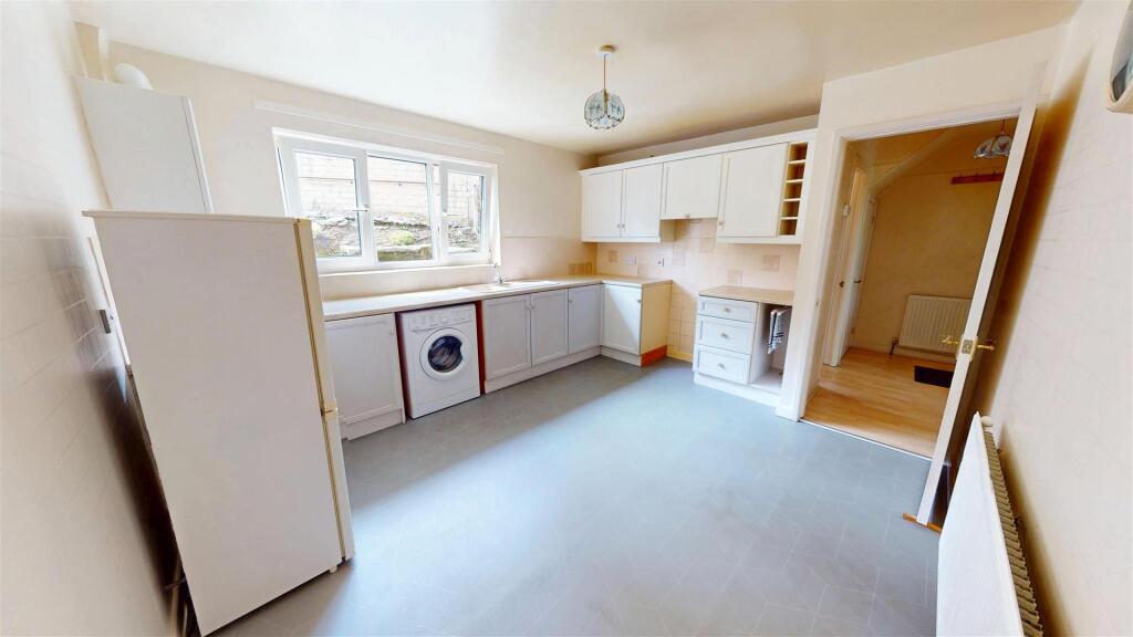 House in Calderdale, Lee Mount, Akroydon - View 3