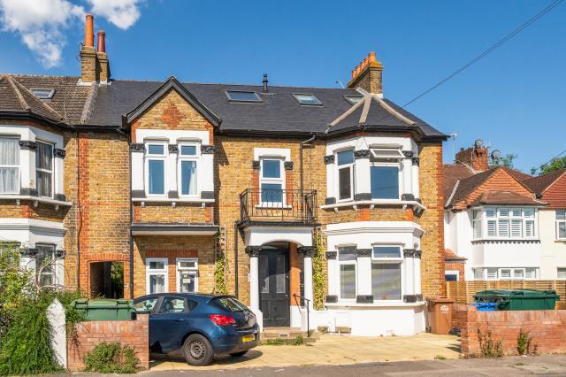 3-bed flat on Stanwell Road, Ashford, £350,000