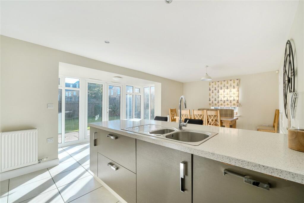 Ash Road, Adel, Leeds, LS16 photo 3