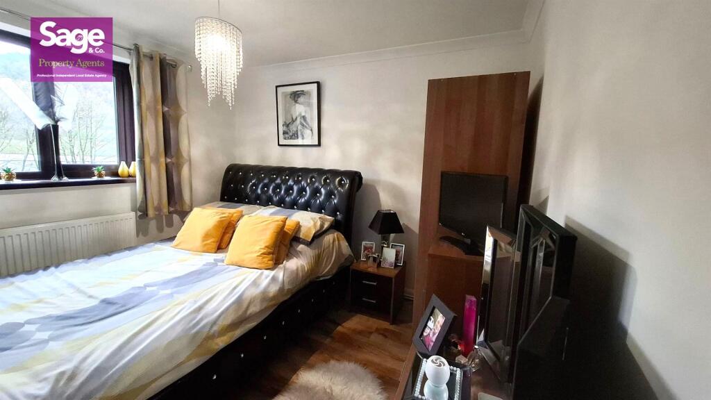 Commercial Road, Abercarn, Newport - View 5