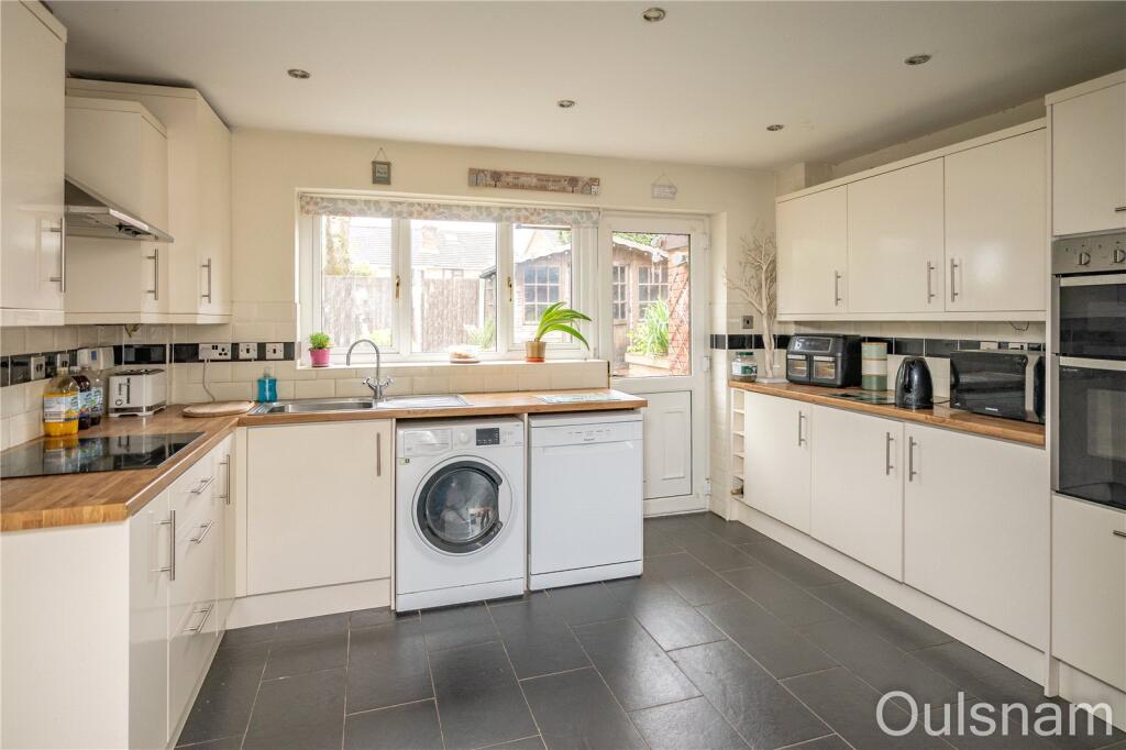 House in Bromsgrove, Lowes Hill - More