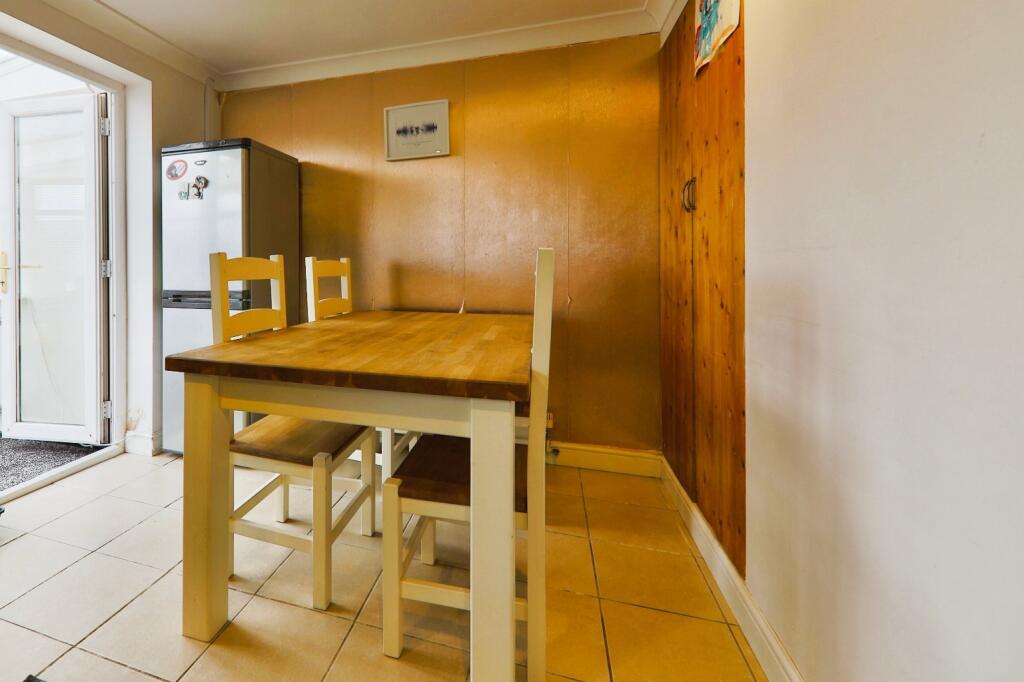 Neville Crescent, Winterton, Scunthorpe, Lincolnshire, DN15 9XL photo 4