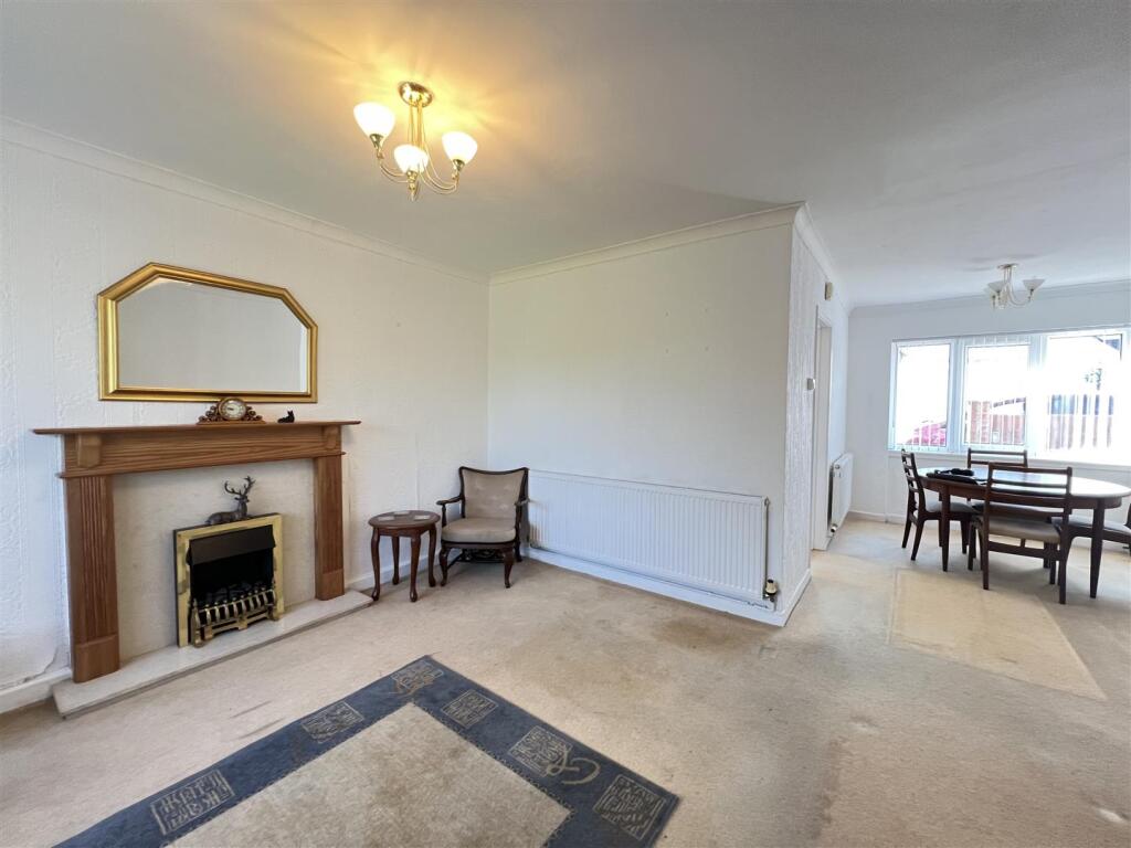 Sycamore Close, Aberdare photo 3