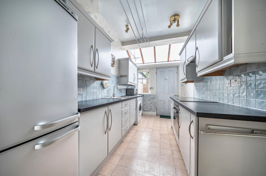 Outwood Lane, Horsforth, Leeds, West Yorkshire, LS18 photo 4
