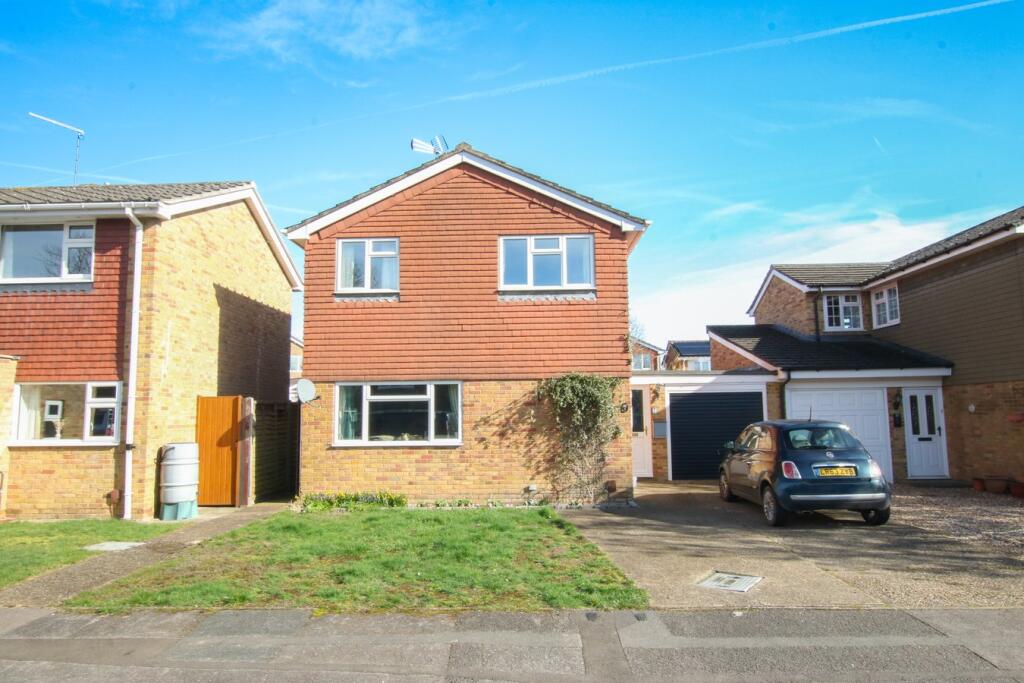 Main image of property: Salisbury Close, Wokingham, RG41