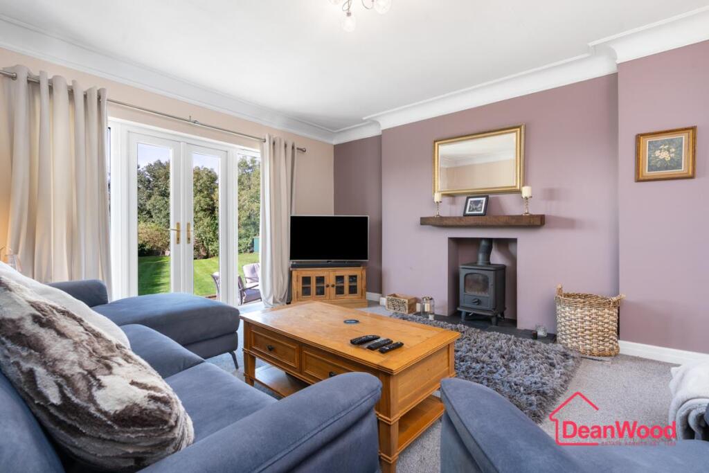 House in Braddan, Middle - More