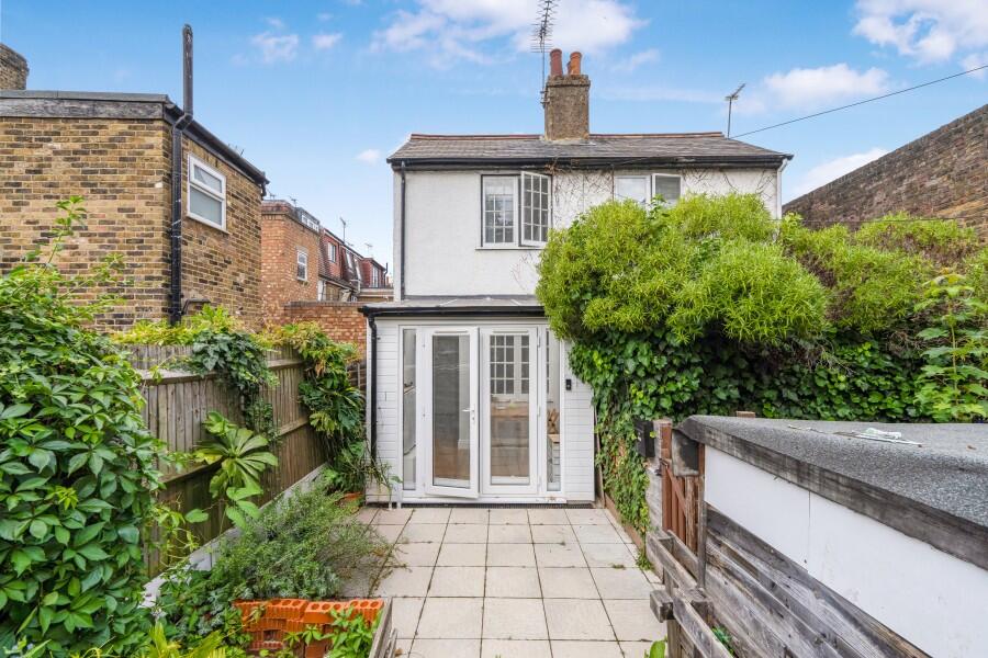 Main image of property: Kew Road, TW9