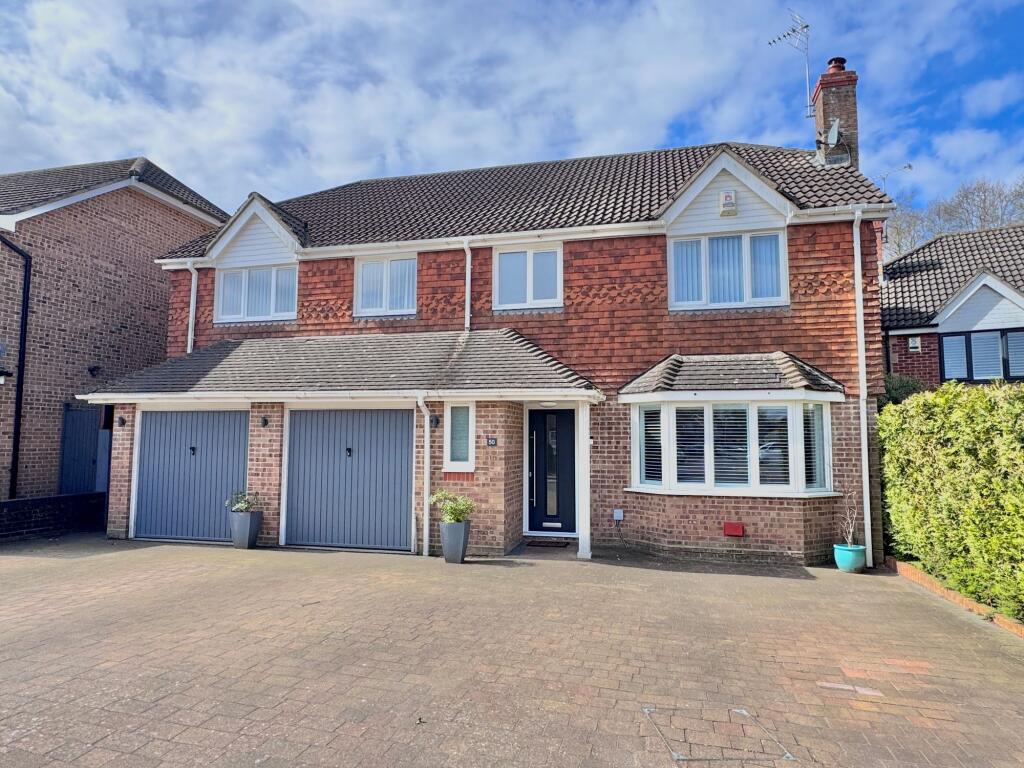 Main image of property: Britannia Gardens, Hedge End, SO30