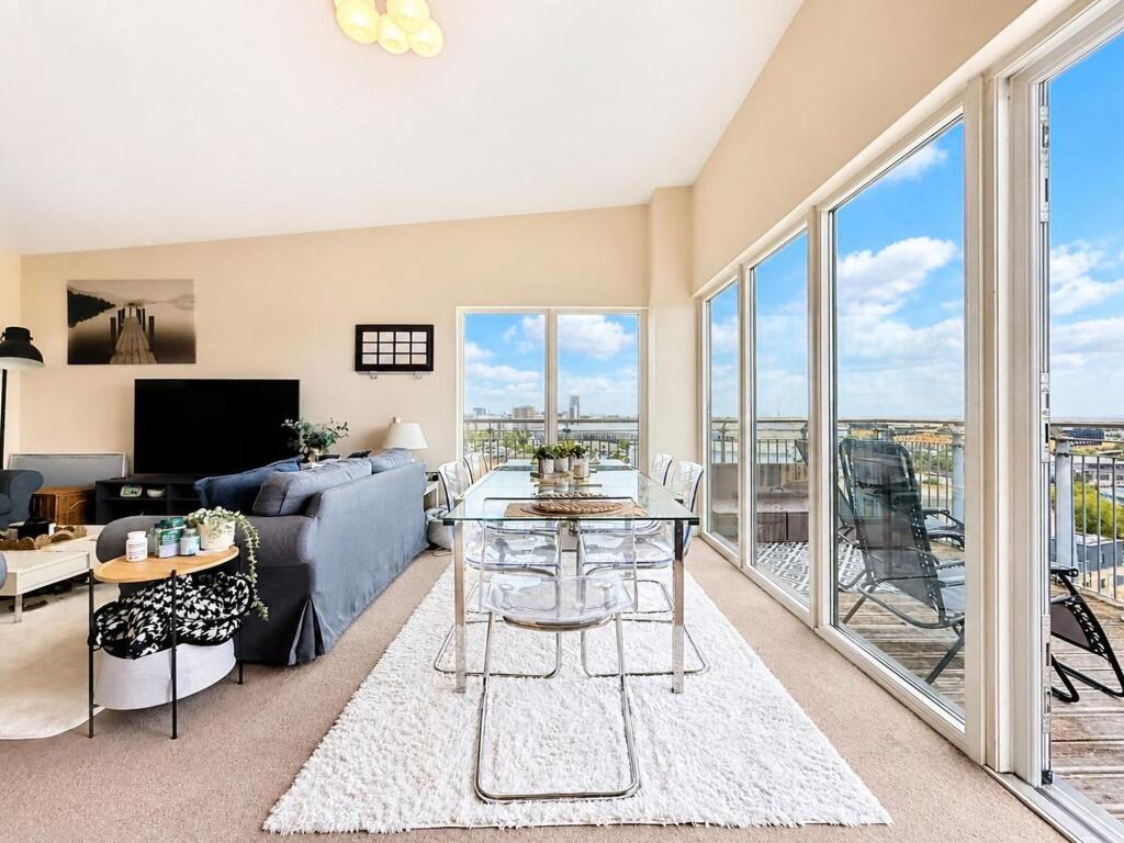 Main image of property: Alexandria, Victoria Wharf, Watkiss Way, Cardiff Bay, CF11
