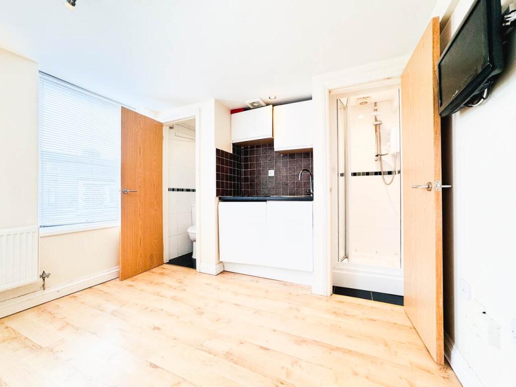 Apartment in Cardiff, Plasnewydd, Roath - More