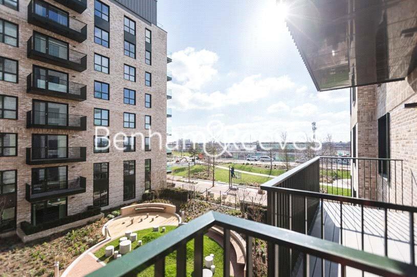Apartment in Southall, London Borough of Ealing - View 5