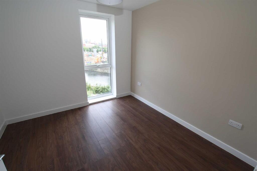 Apartment in Manchester - More